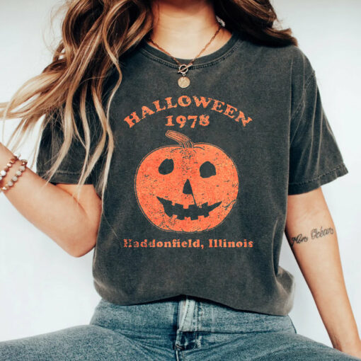 9120253a42df4c039ff70b502db66d42 Halloween 1978 graphic shirt